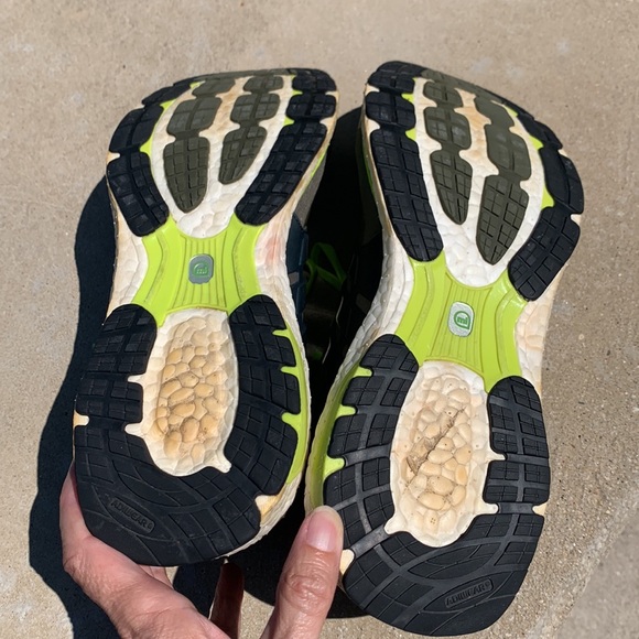 Men’s size 8.5 Adidas Energy Boost running shoes - Picture 4 of 6